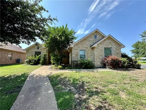 9901 Houston Dr, Woodway, TX 76712