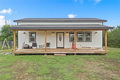 137 Cedar Ln, Whitney, TX 76692