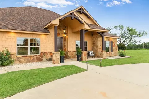 4091 N Rock Creek Loop, Waco, TX 76708 photo 3