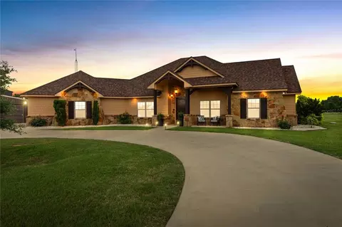 4091 N Rock Creek Loop, Waco, TX 76708 photo 5