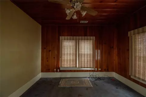 1014 W 3rd St, Mcgregor, TX 76657 photo 11