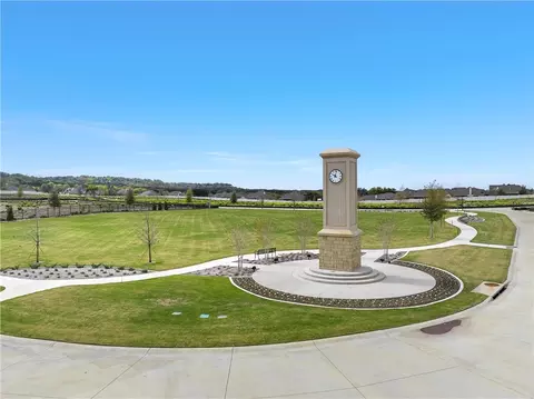 1 Quail Valley Dr, Woodway, TX 76712
