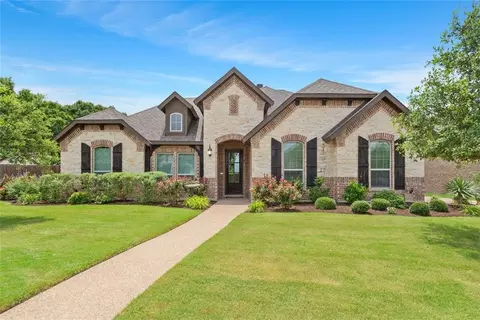 100 Hoyt Dr, Woodway, TX 76712