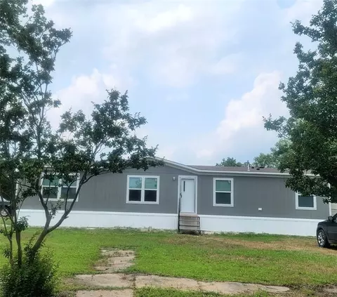 506 N Seeley Ave, Mount Calm, TX 76673