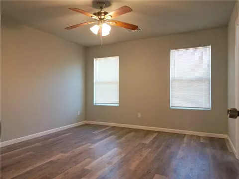 3324 N 26th St, Waco, TX 76708 photo 8