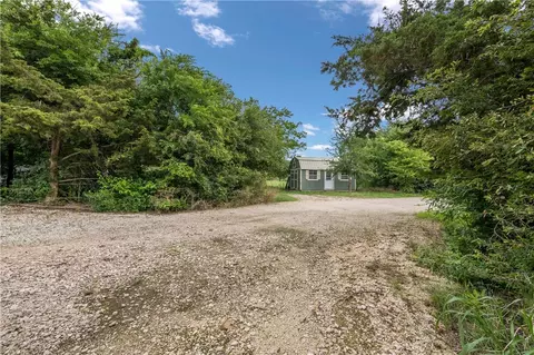 345 Christopher Dr, Eddy, TX 76524 photo 11