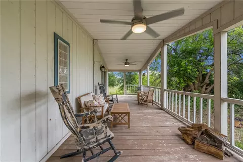 345 Christopher Dr, Eddy, TX 76524 photo 4
