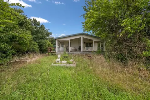 345 Christopher Dr, Eddy, TX 76524 photo 9