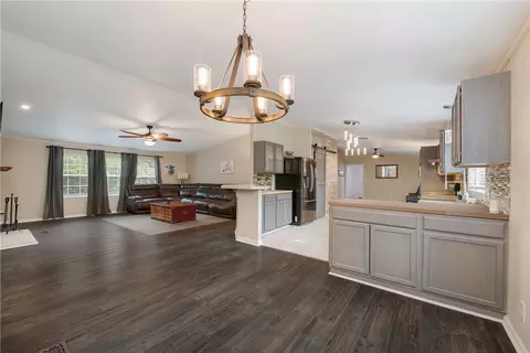 345 Christopher Dr, Eddy, TX 76524 photo 18