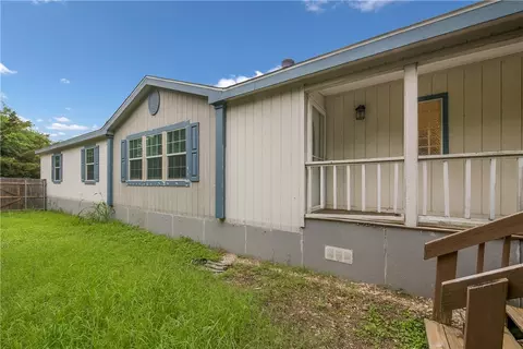 345 Christopher Dr, Eddy, TX 76524 photo 2