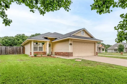 10132 Bunting Dr, Waco, TX 76708 photo 2
