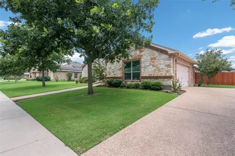 811 Springdale Cir, Lorena, TX 76655 photo 2