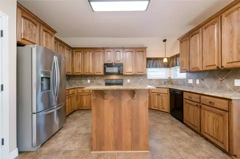 811 Springdale Cir, Lorena, TX 76655 photo 11