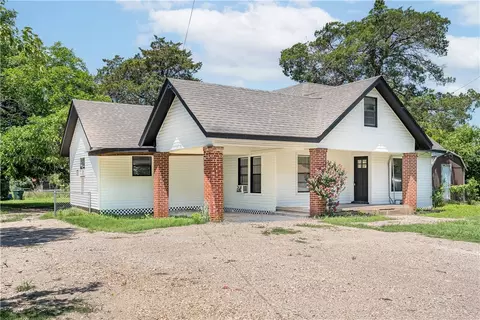 702 N Old Robinson Rd, Robinson, TX 76706