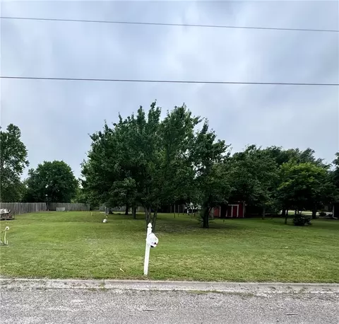418 Lyndon Dr, Woodway, TX 76712