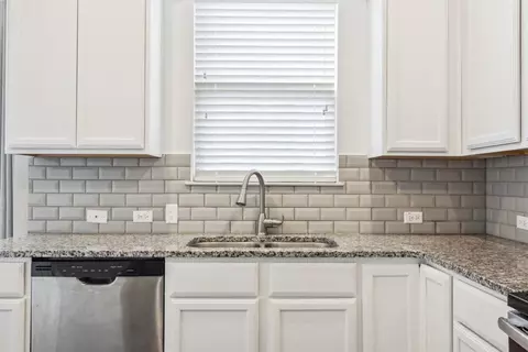 10221 Mickler Ln, Waco, TX 76708 photo 12