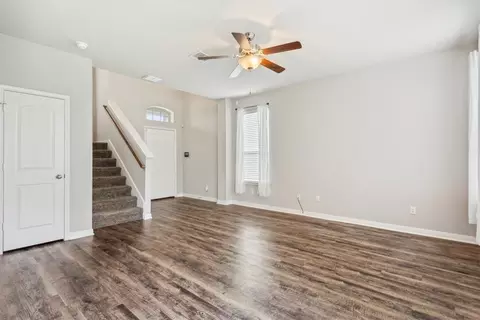 10221 Mickler Ln, Waco, TX 76708 photo 5