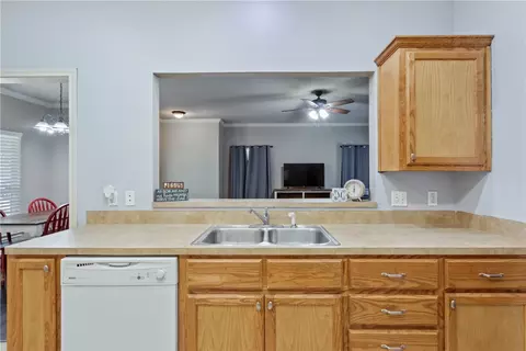 10313 Peony Ln, Waco, TX 76708 photo 14