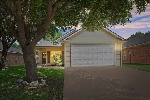 10313 Peony Ln, Waco, TX 76708