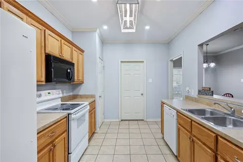 10313 Peony Ln, Waco, TX 76708 photo 13