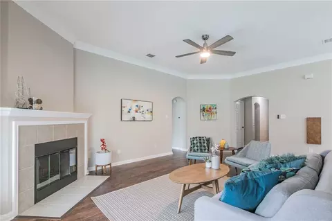10124 Bunting Dr, Waco, TX 76708 photo 2