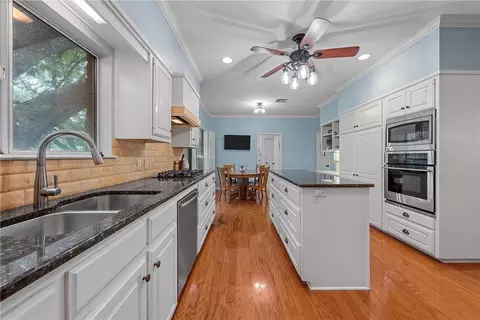 3609 Rocky Ledge Cir, Waco, TX 76708 photo 5