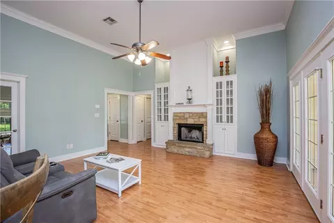 10517 Aquilla Trl, Waco, TX 76708 photo 2