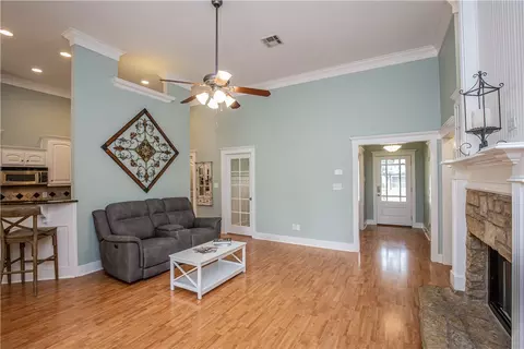 10517 Aquilla Trl, Waco, TX 76708 photo 4
