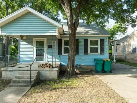 2004 Saunders St, Gatesville, TX 76528