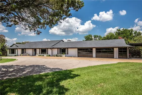 192 Chinaberry Ln, Woodway, TX 76712