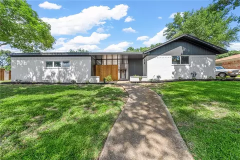 849 Wooded Crest Dr, Woodway, TX 76712
