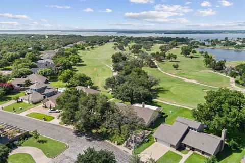 5401 Links Dr, Waco, TX 76708 photo 2