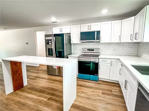 870 Lost Gold Rd, Waco, TX 76708 photo 8