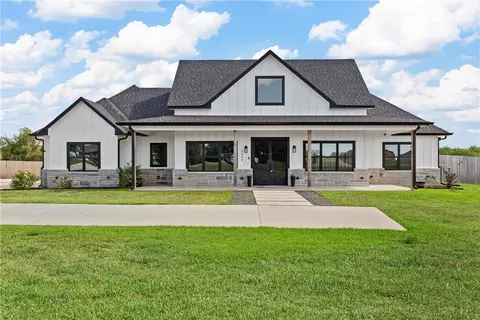 2994 Mockingbird Ln, Moody, TX 76557