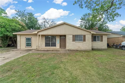 4317 Greenbriar Dr, Waco, TX 76705
