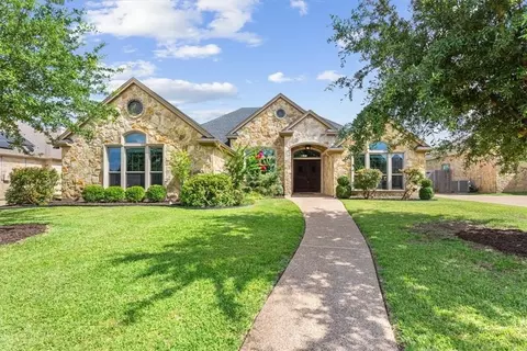 420 Silver Spur Trl, Mcgregor, TX 76657