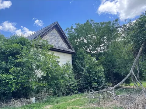 216 Hungry Hill Rd, Eddy, TX 76524