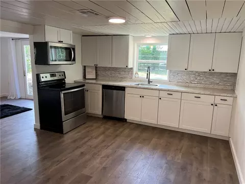 601 N 3rd St, Mcgregor, TX 76657 photo 5