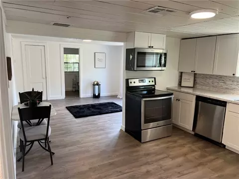 601 N 3rd St, Mcgregor, TX 76657 photo 6