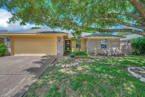6612 Emerald Dr, Waco, TX 76708 photo 2