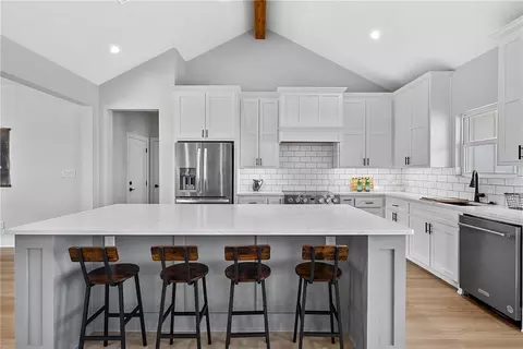 414 Charleston Park Dr, Woodway, TX 76712