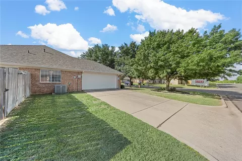 10417 Rayburn Way, Waco, TX 76708 photo 2