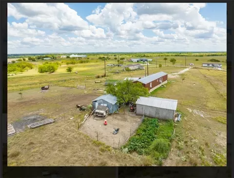 131 Clover Ct, Hubbard, TX 76648