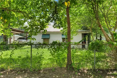 122 Cedar St, Waco, TX 76705