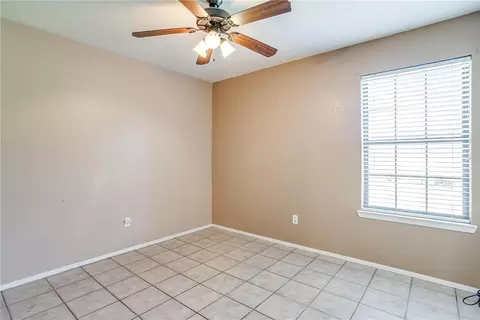 805 Ivan Dr, Waco, TX 76706 photo 32