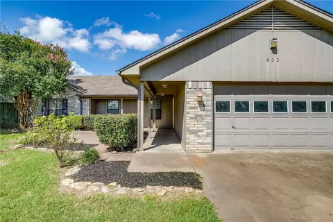 805 Ivan Dr, Waco, TX 76706 photo 4