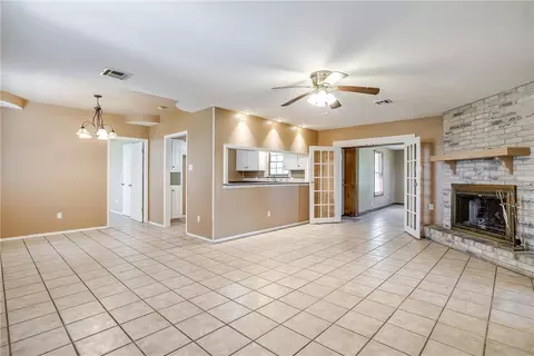 805 Ivan Dr, Waco, TX 76706 photo 11