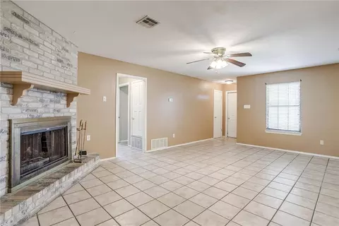 805 Ivan Dr, Waco, TX 76706 photo 12