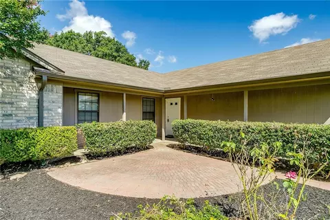 805 Ivan Dr, Waco, TX 76706 photo 9