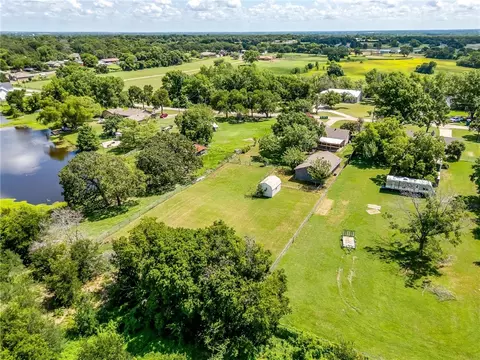 805 Ivan Dr, Waco, TX 76706 photo 2